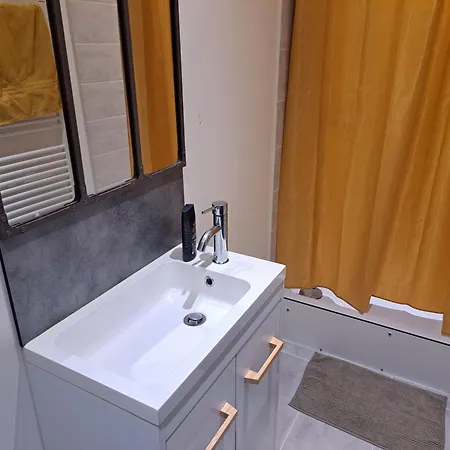 Appartement Les Arcades T1 La Lanterna 9 à Lons-le-Saunier Extérieur photo